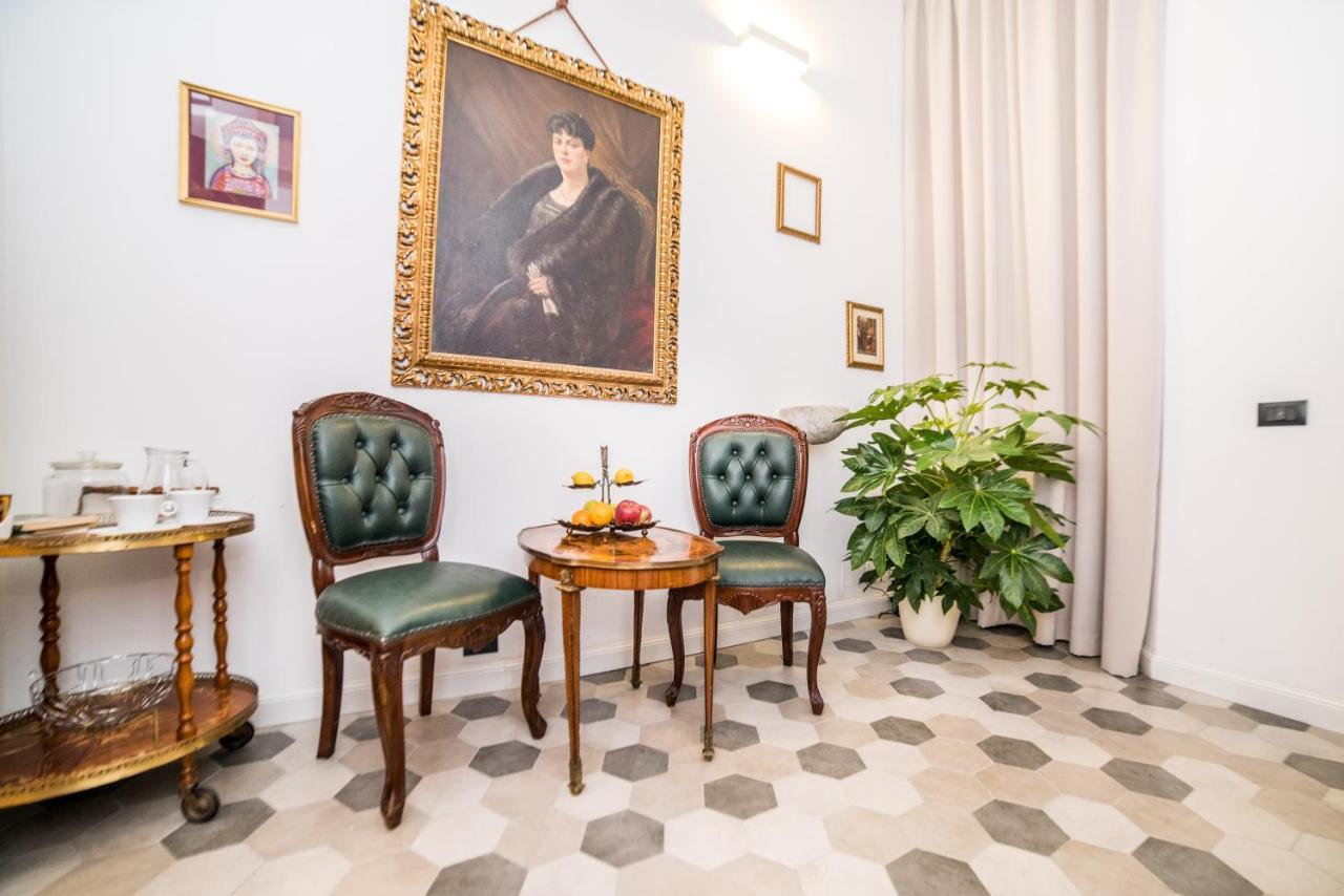 Palazzo Del Duca Piazza Navona Guest House Rome Exterior photo