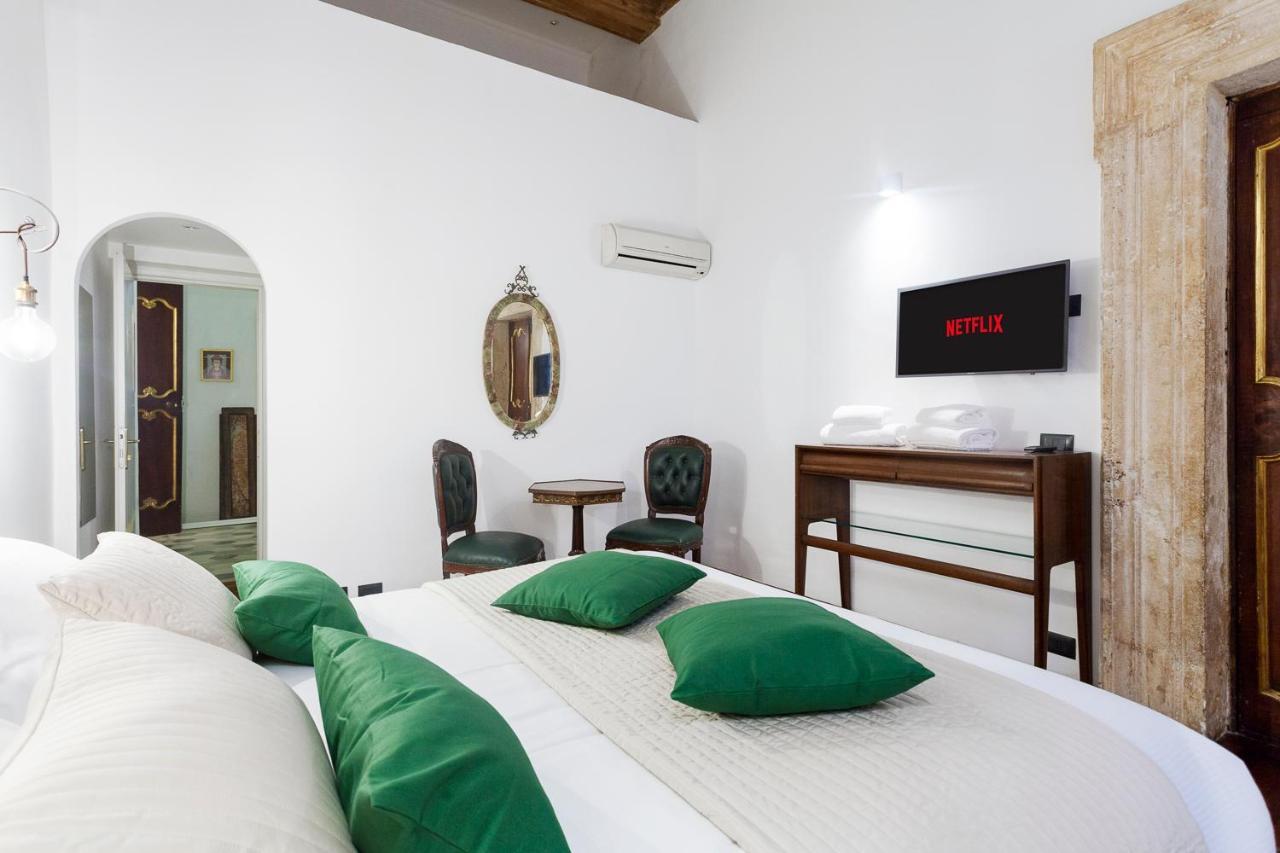 Palazzo Del Duca Piazza Navona Guest House Rome Exterior photo